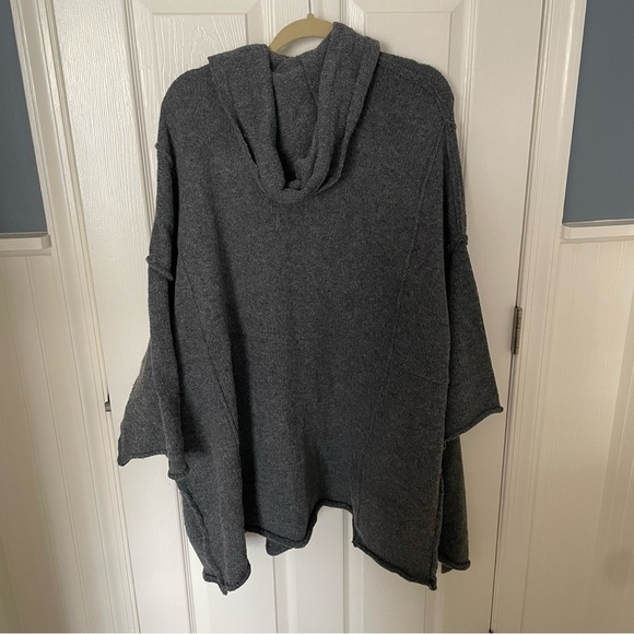 Davi & Dani Hooded Gray Cardigan Sweater Women's Size Medium Oversized - Picture 8 of 8